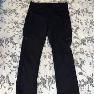 Lululemon black capris with pockets